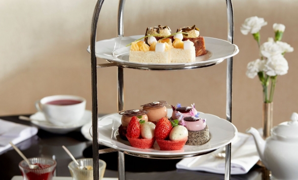 シンガポールが誇る超名門「ラッフルズホテル」で優雅にアフタヌーンティー+貸し切りチャーター